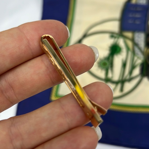 Christian Dior Tie Pin Gold Tone Logo Tie bar Neck-Tie clip Formal vintage Auth. - Picture 6 of 14